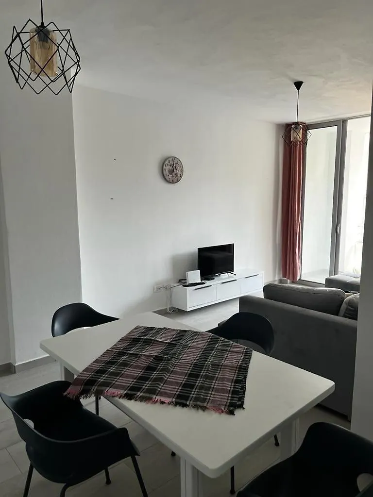 Seaview Apartment Golem
