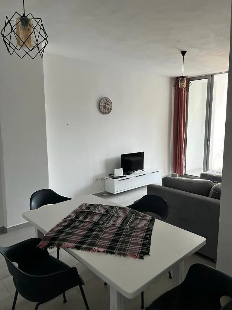 Seaview Apartment Golem